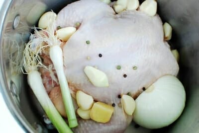 dak 2Bgomtang1 e1532211001781 - Dak Gomtang (Korean Chicken Soup)
