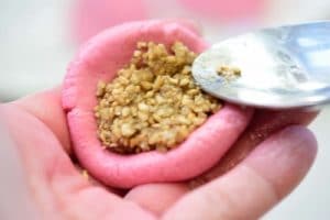 Beet songpyeon sesame seed filling