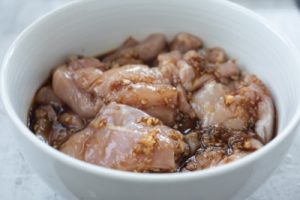 marinating chicken pieces