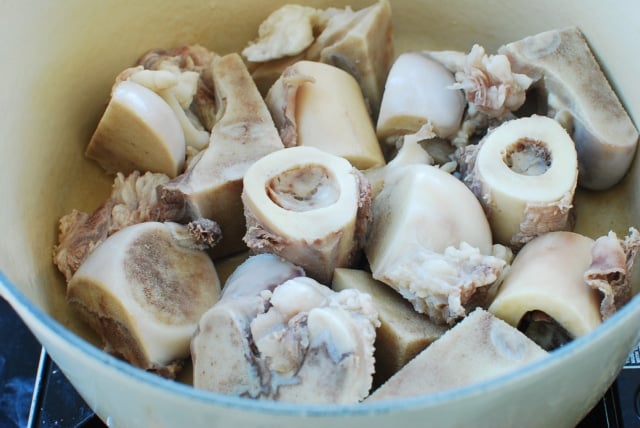 DSC 0614 640x428 - Seolleongtang (Ox Bone Soup)