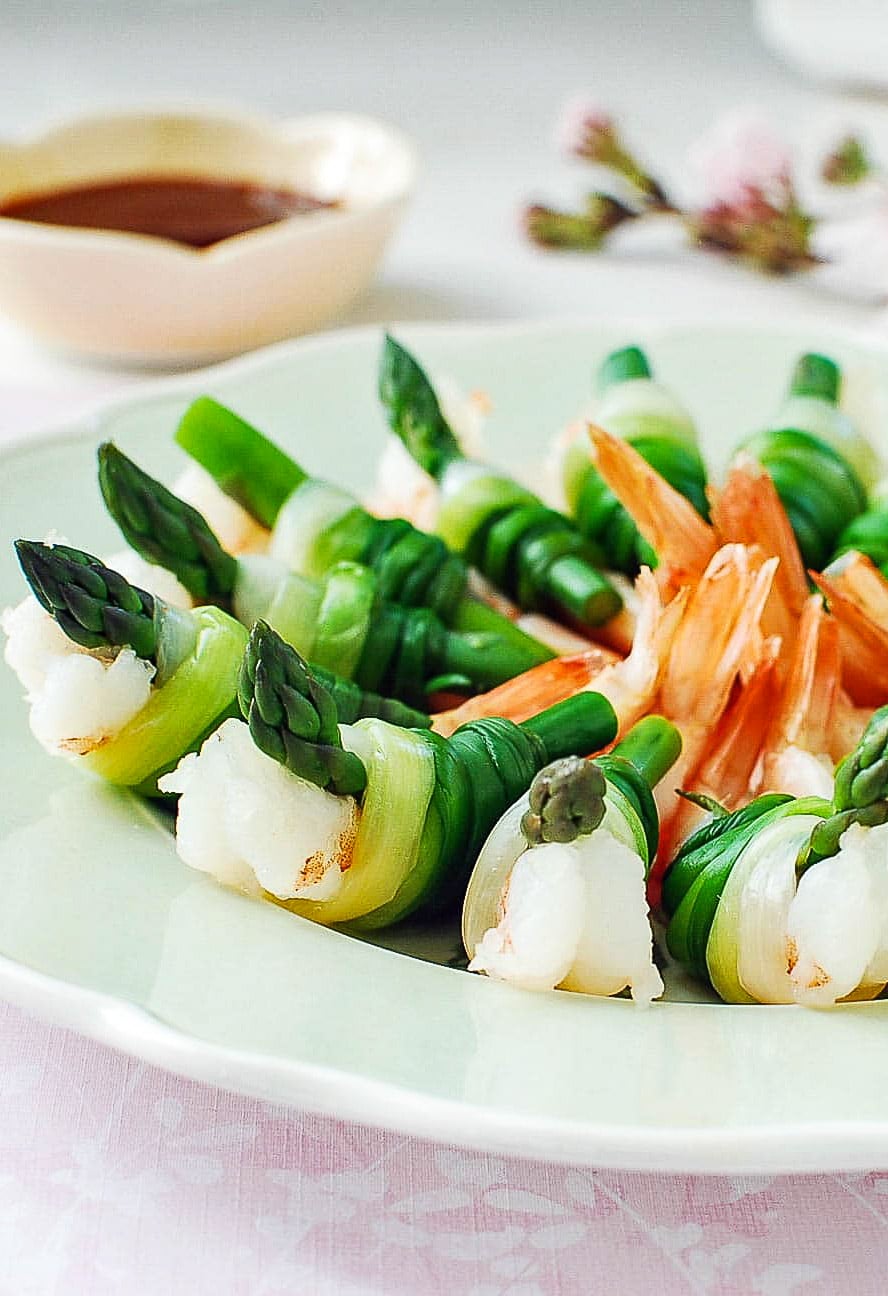 Saewu Ganghwe (Green Onion Tied Shrimp and Asparagus) DSC 1017 2 2 - Saewu Ganghwe (Green Onion Tied Shrimp and Asparagus)