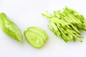 Cutting a cucumber into matchsticks